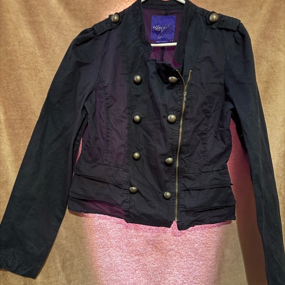 Miley Cyrus is jacket - Picture 1 of 2